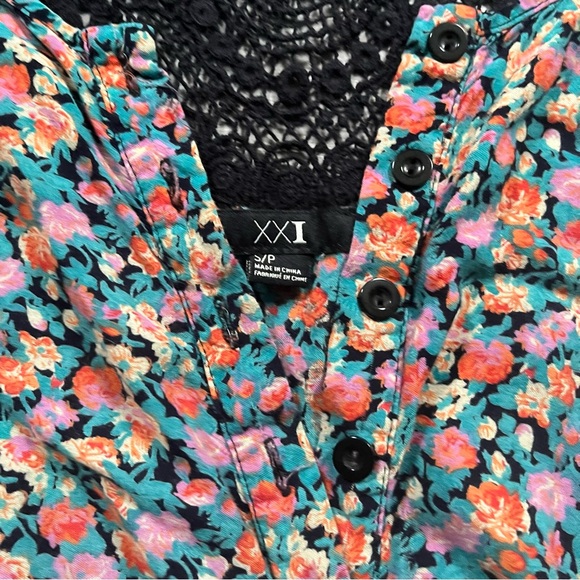 forever 21 floral romper - Picture 4 of 7